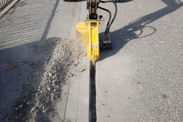 Scavo tramite tecnica di minitrincea - Euroirte